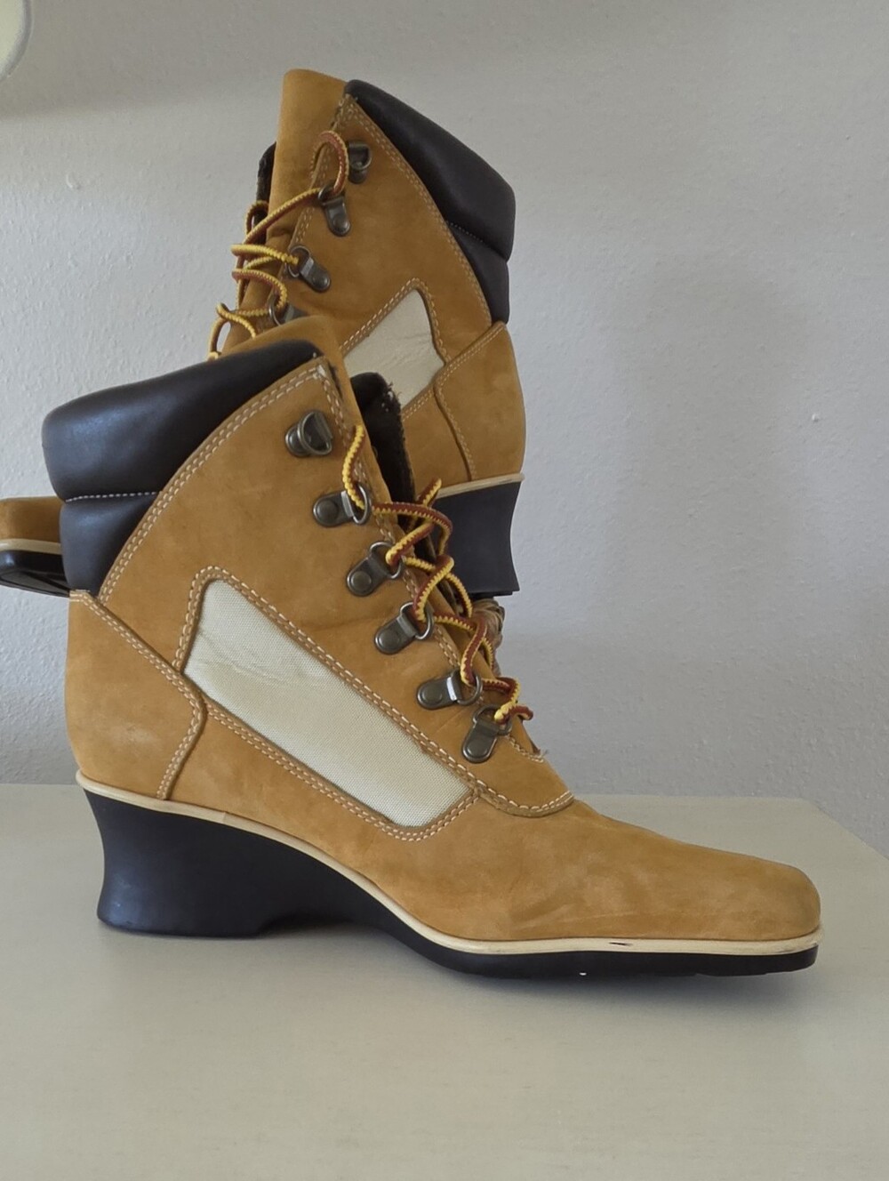 Vintage Timberland Square Toe Wedge Chukka Boots
